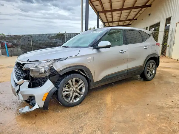 KNDEPCAA2M7126707 2021 KIA SELTOS - Image 1