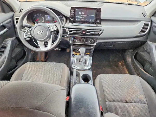 KNDEPCAA2M7126707 2021 KIA SELTOS - Image 8