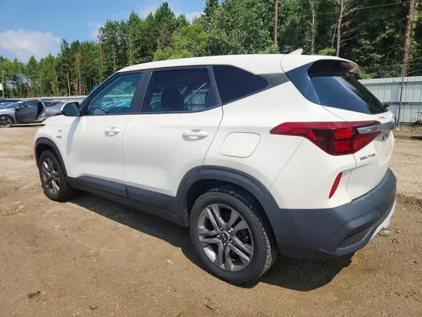 KNDEPCAA2M7136251 2021 KIA SELTOS - Image 2