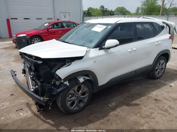 KNDEPCAA2R7482131 2024 KIA SELTOS - Image 2