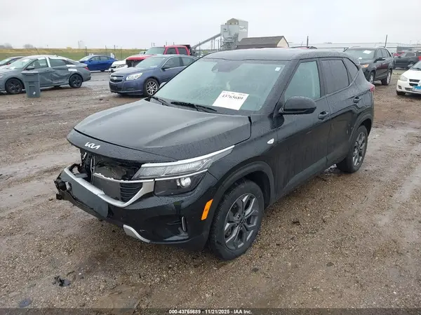 KNDEPCAA2R7521171 2024 KIA SELTOS - Image 2
