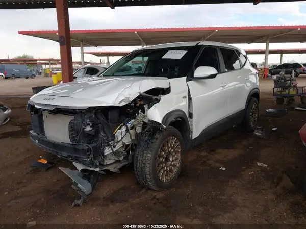 KNDEPCAA2R7530064 2024 KIA SELTOS - Image 2