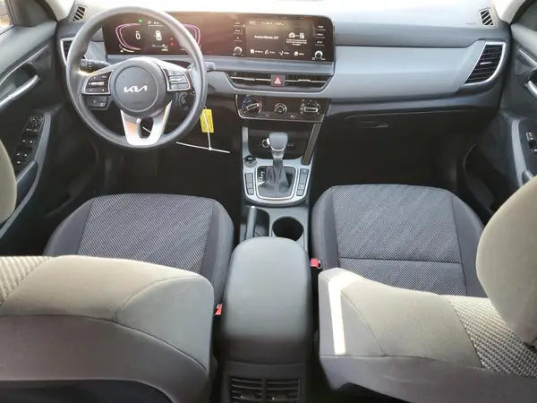 KNDEPCAA2R7546152 2024 KIA SELTOS - Image 8