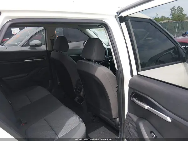 KNDEPCAA2R7556406 2024 KIA SELTOS - Image 8
