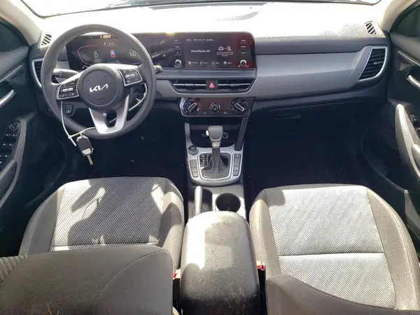 KNDEPCAA2R7581774 2024 KIA SELTOS - Image 8