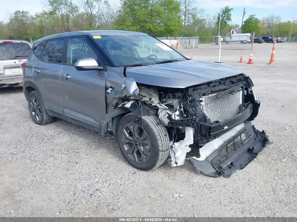 KNDEPCAA2R7636210 2024 KIA SELTOS - Image 1