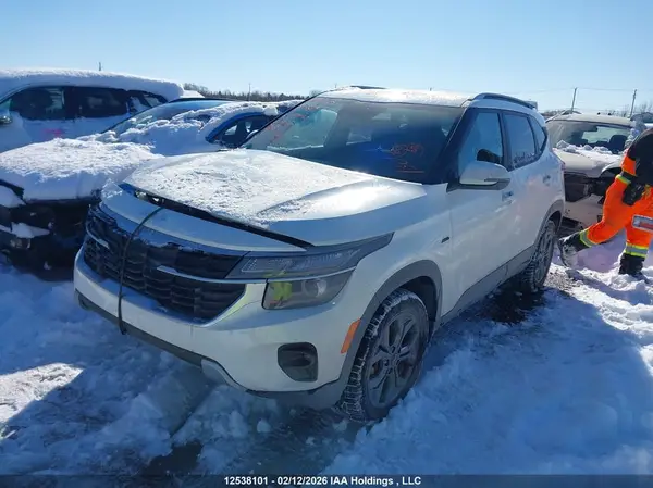 KNDEPCAA2S7699930 2025 KIA SELTOS - Image 2