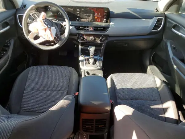 KNDEPCAA2S7778935 2025 KIA SELTOS - Image 8
