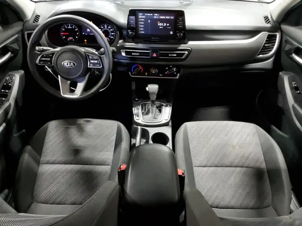 KNDEPCAA3M7044744 2021 KIA SELTOS - Image 8