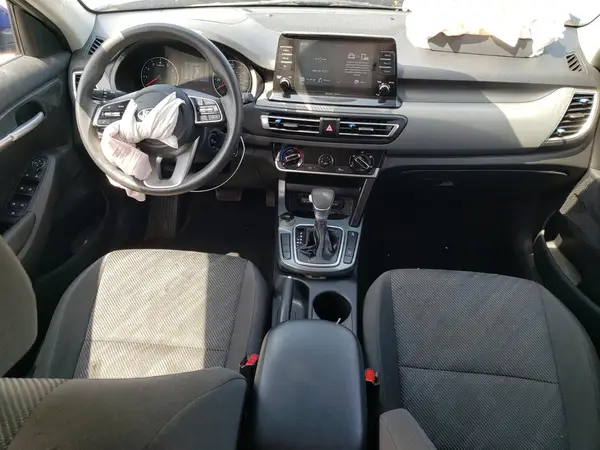 KNDEPCAA3M7047482 2021 KIA SELTOS - Image 8
