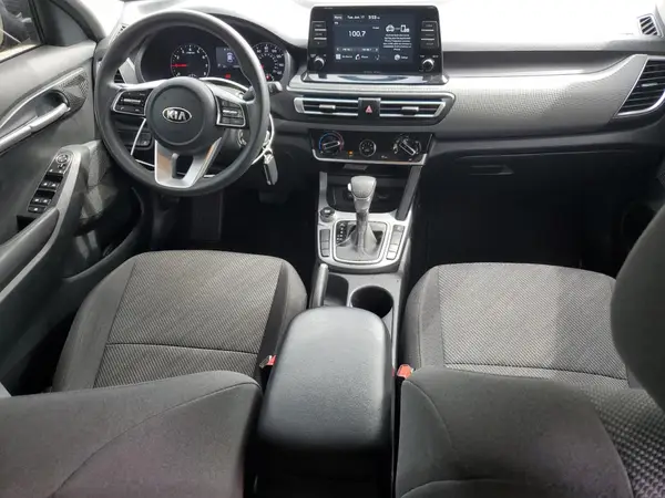 KNDEPCAA3M7061463 2021 KIA SELTOS - Image 8