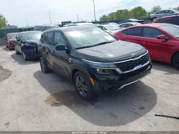 KNDEPCAA3M7071555 2021 KIA SELTOS - Image 1