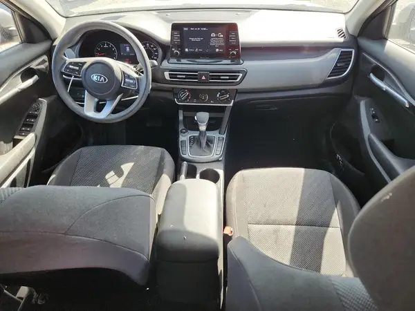 KNDEPCAA3M7092356 2021 KIA SELTOS - Image 8