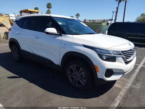 KNDEPCAA3M7098271 2021 KIA SELTOS - Image 1