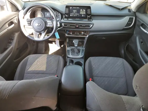 KNDEPCAA3M7141734 2021 KIA SELTOS - Image 8