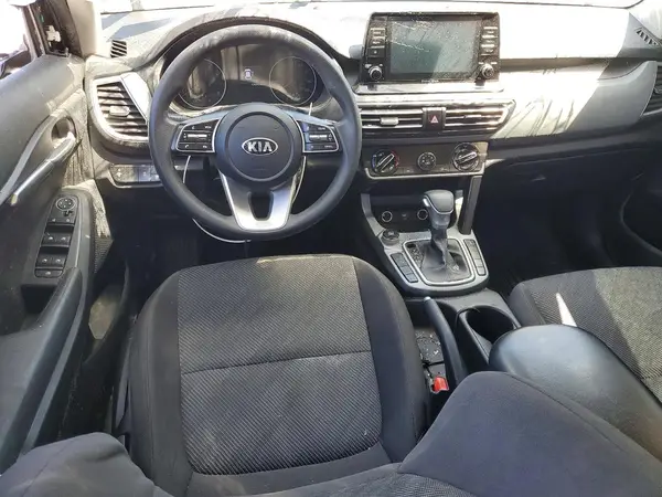 KNDEPCAA3M7154046 2021 KIA SELTOS - Image 8