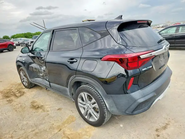 KNDEPCAA3M7158078 2021 KIA SELTOS - Image 2