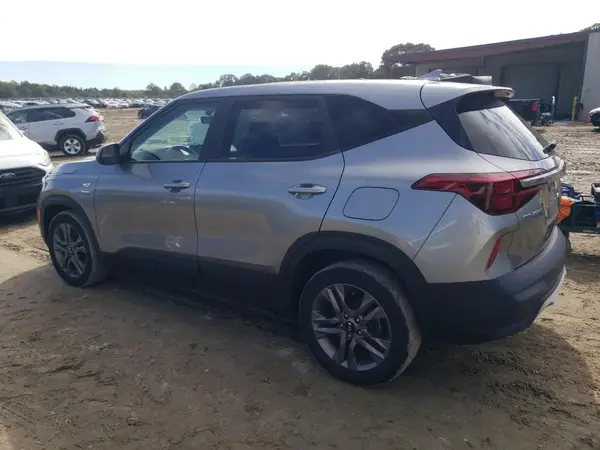 KNDEPCAA3M7173714 2021 KIA SELTOS - Image 2