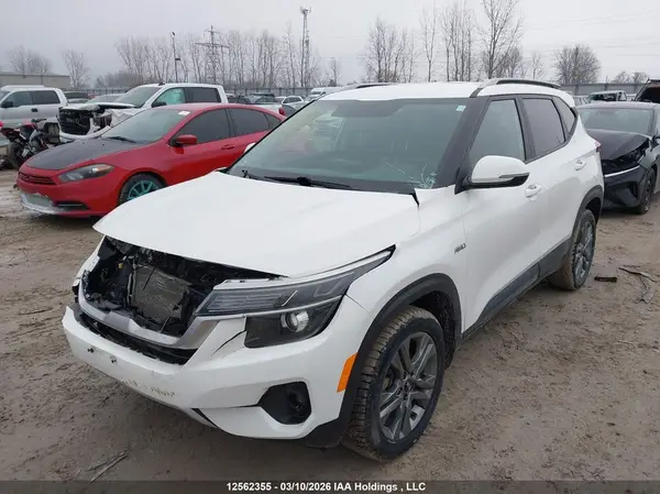 KNDEPCAA3M7205674 2021 KIA SELTOS - Image 2