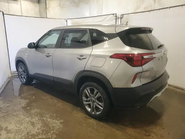 KNDEPCAA3M7214049 2021 KIA SELTOS - Image 2