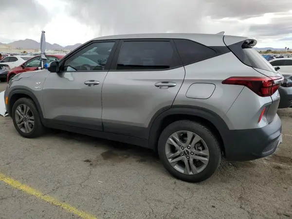 KNDEPCAA3N7252124 2022 KIA SELTOS - Image 2