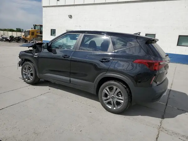 KNDEPCAA3N7318445 2022 KIA SELTOS - Image 2