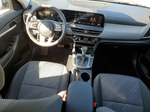 KNDEPCAA3T7886501 2026 KIA SELTOS - Image 8