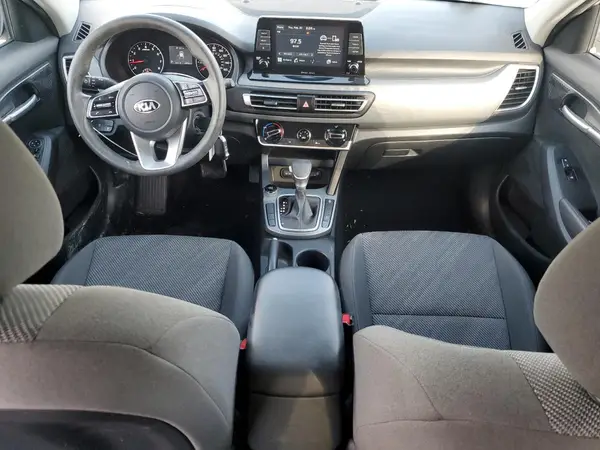 KNDEPCAA4M7045353 2021 KIA SELTOS - Image 8