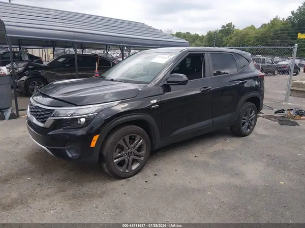 KNDEPCAA4M7045952 2021 KIA SELTOS - Image 2