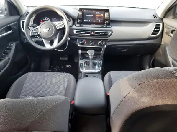 KNDEPCAA4M7051234 2021 KIA SELTOS - Image 8