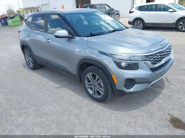 KNDEPCAA4M7077042 2021 KIA SELTOS - Image 1