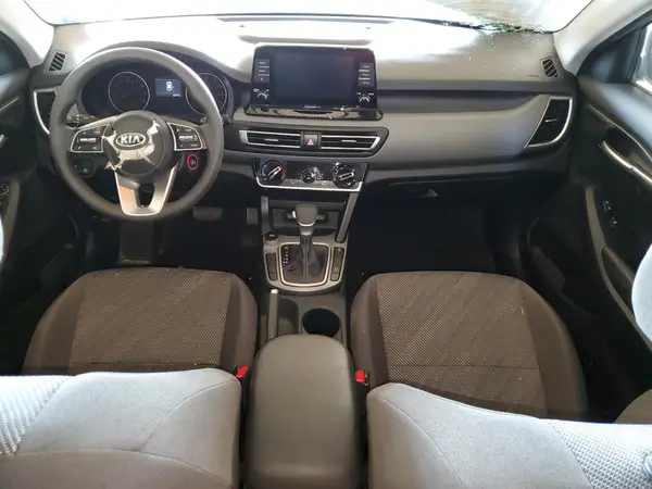 KNDEPCAA4M7084590 2021 KIA SELTOS - Image 8
