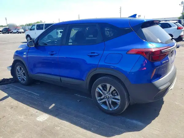 KNDEPCAA4M7138440 2021 KIA SELTOS - Image 2