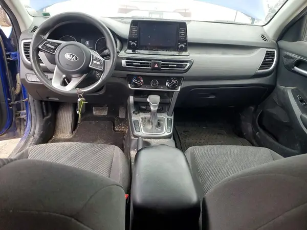 KNDEPCAA4M7140348 2021 KIA SELTOS - Image 8