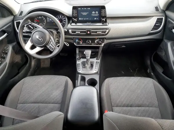 KNDEPCAA4M7174662 2021 KIA SELTOS - Image 8