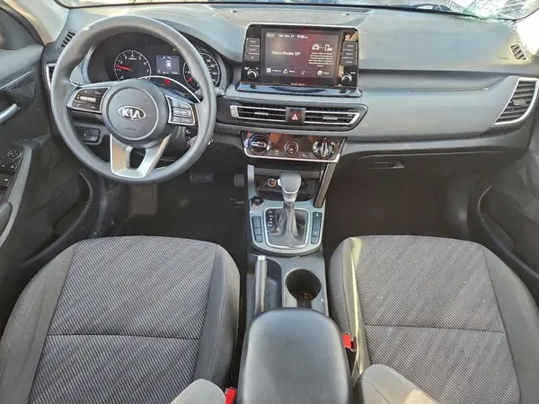 KNDEPCAA4M7181322 2021 KIA SELTOS - Image 8