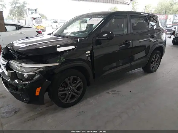 KNDEPCAA4M7211547 2021 KIA SELTOS - Image 2