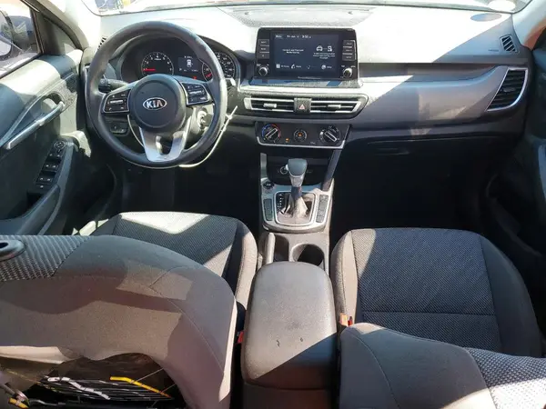KNDEPCAA4M7213184 2021 KIA SELTOS - Image 8