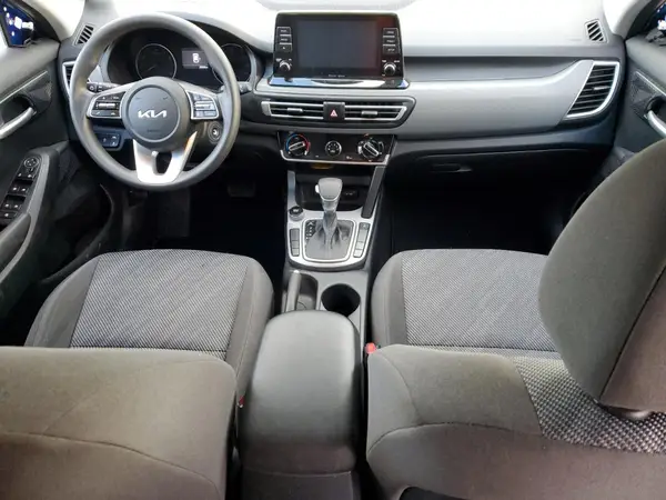 KNDEPCAA4N7235414 2022 KIA SELTOS - Image 8