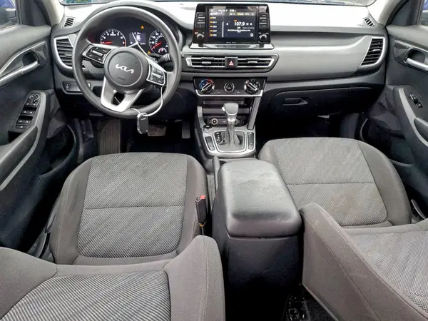 KNDEPCAA4N7239351 2022 KIA SELTOS - Image 8