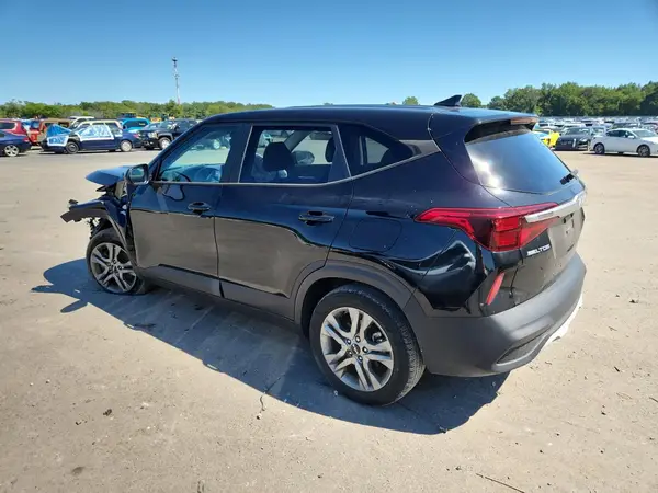 KNDEPCAA4N7256098 2022 KIA SELTOS - Image 2
