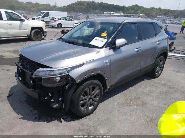 KNDEPCAA4N7307437 2022 KIA SELTOS - Image 2