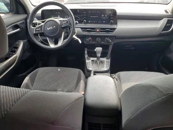 KNDEPCAA4R7475794 2024 KIA SELTOS - Image 8