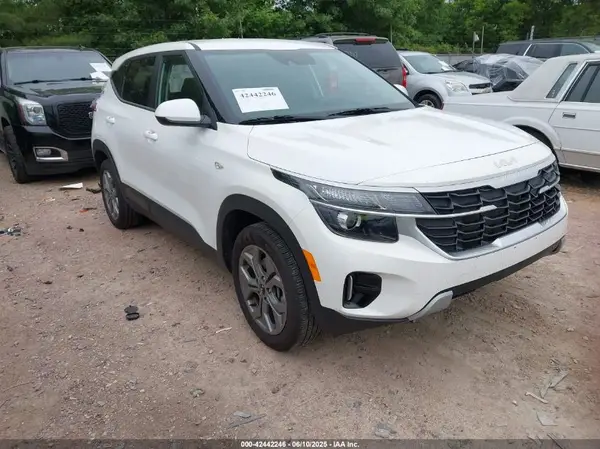 KNDEPCAA4R7479151 2024 KIA SELTOS - Image 1