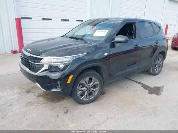KNDEPCAA4R7522452 2024 KIA SELTOS - Image 2