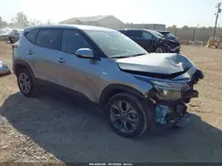 KNDEPCAA4R7621403 2024 KIA SELTOS