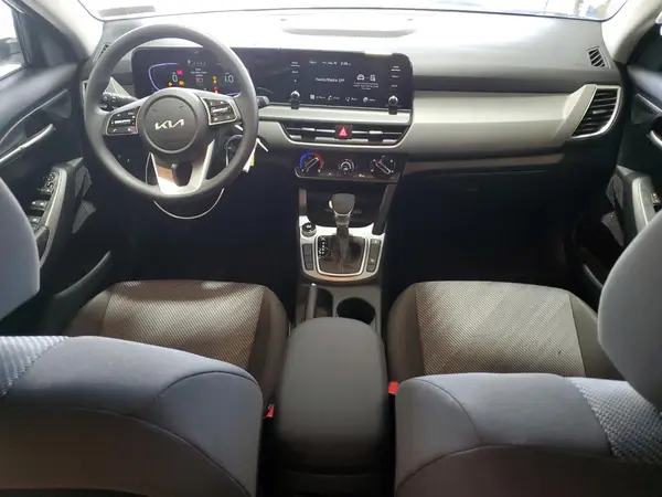 KNDEPCAA4S7824989 2025 KIA SELTOS - Image 8