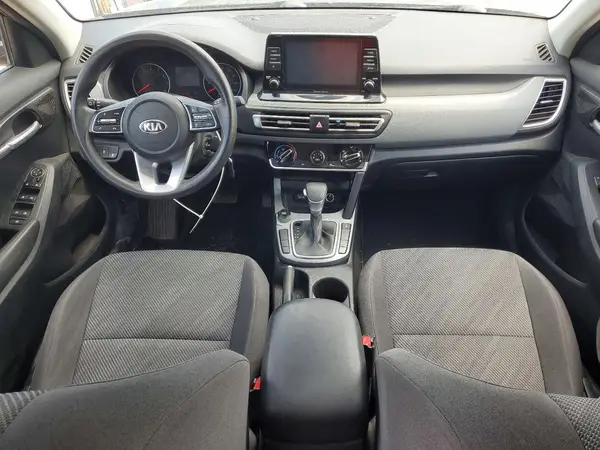 KNDEPCAA5M7058922 2021 KIA SELTOS - Image 8