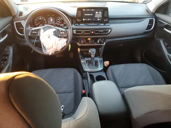 KNDEPCAA5M7084730 2021 KIA SELTOS - Image 8