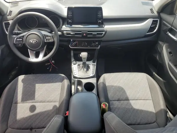 KNDEPCAA5M7092424 2021 KIA SELTOS - Image 8